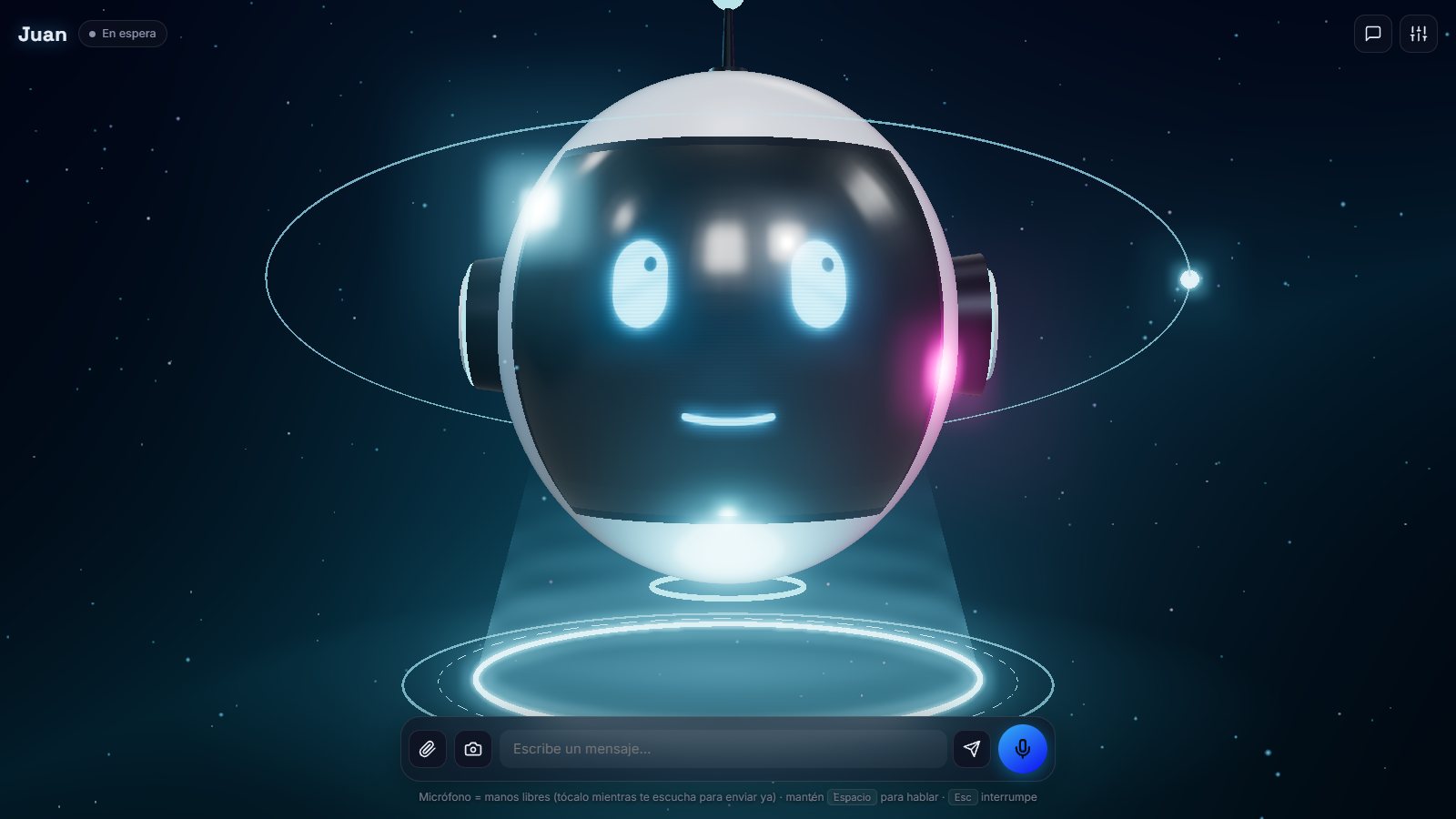 La aplicación: la cabeza robot de Juan sobre una base holográfica, con la barra para escribir, adjuntar imágenes, activar la cámara y el micrófono.